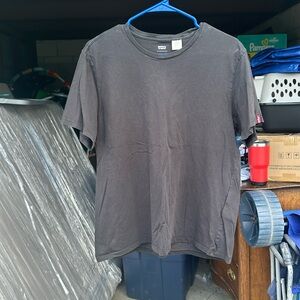 Black Levi’s shirt